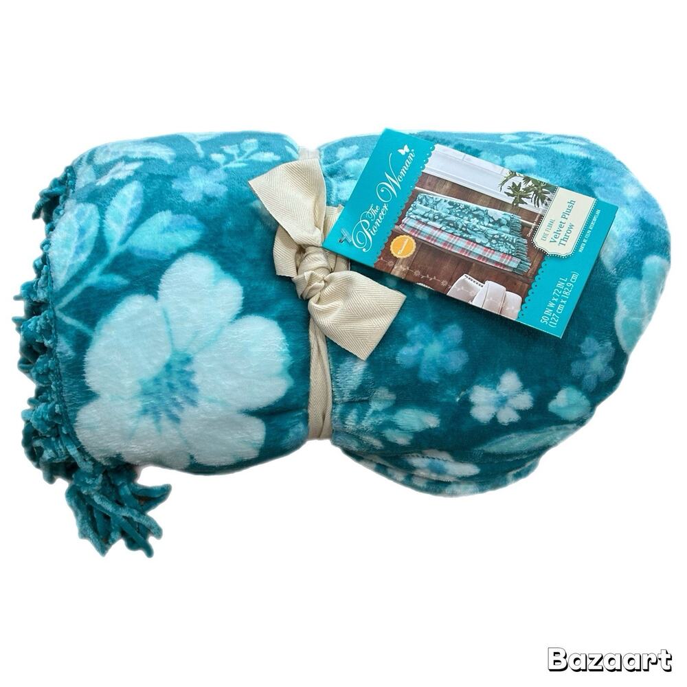 NEW The Pioneer Woman Evie Floral Velvet Plush Throw Blanket Reversible 50x72in